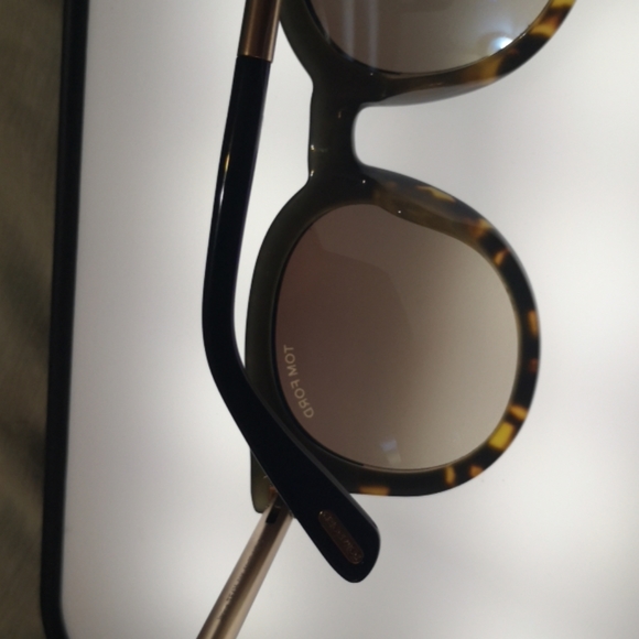 Tom Ford Sunglasses REAL - Picture 3 of 7